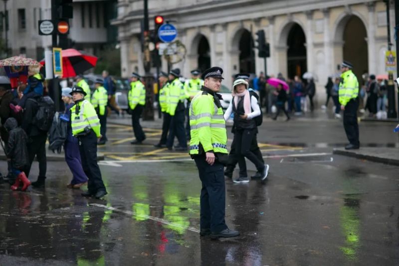DM柔软亲肤多色彩反光执勤雨衣，握别雨天闷热，更安全更舒服